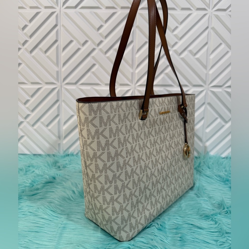 Michael Kors Savannah Large Saffiano Leather Tote NWT - Picture 2 of 11